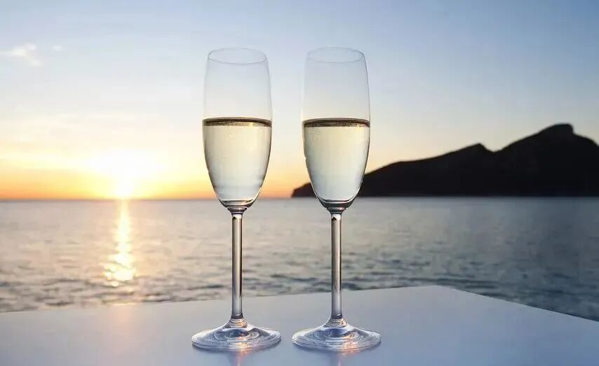 真也好，假也罢，何必计较-神人佛8客