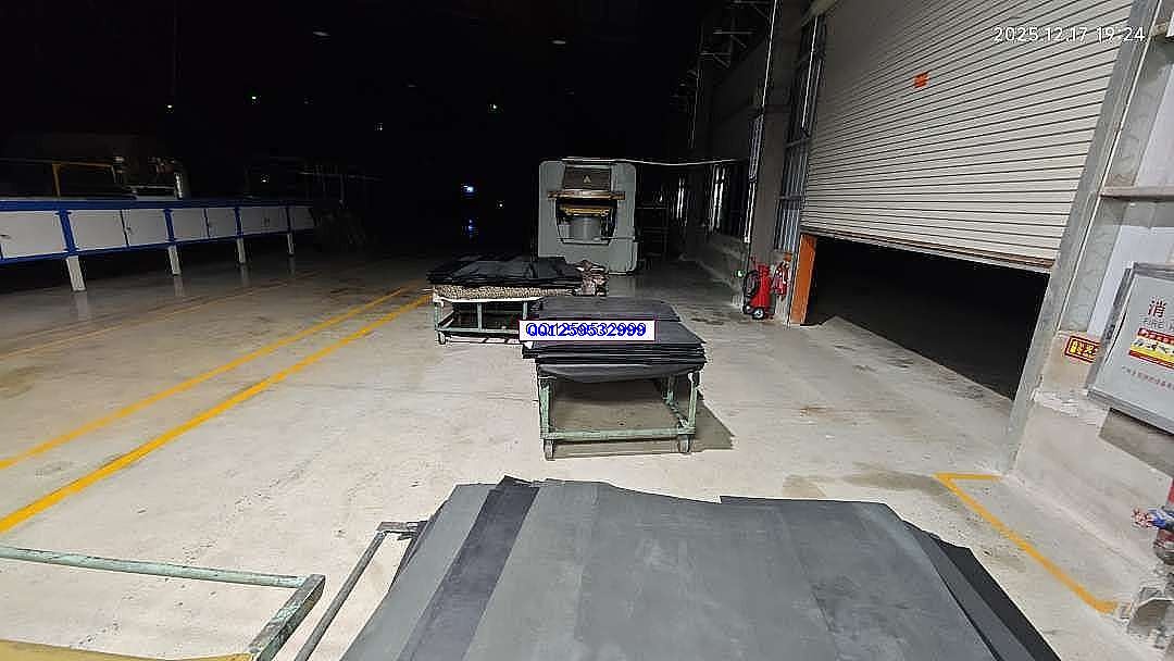 夜幕下的工厂：坚守与奋进之光-神人佛8客